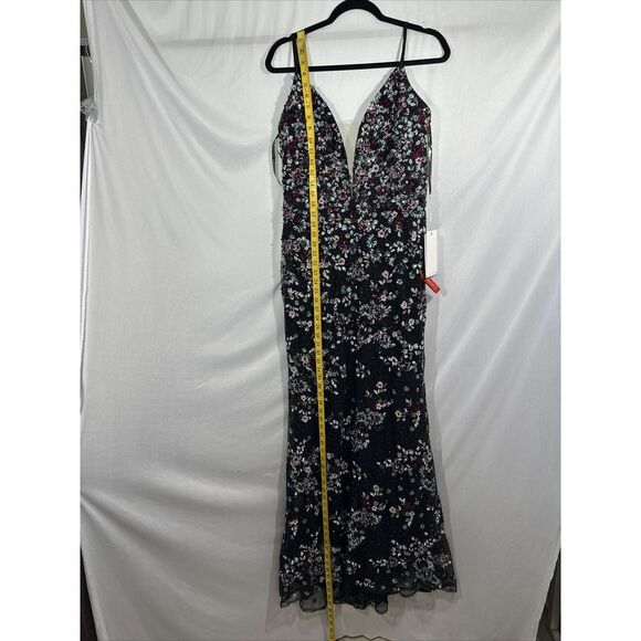 NWT‎ $798 Mac Duggal [ 12 ] 20332 Embellished Plunge Neck Sleeveless Gown J188 - Picture 7 of 15